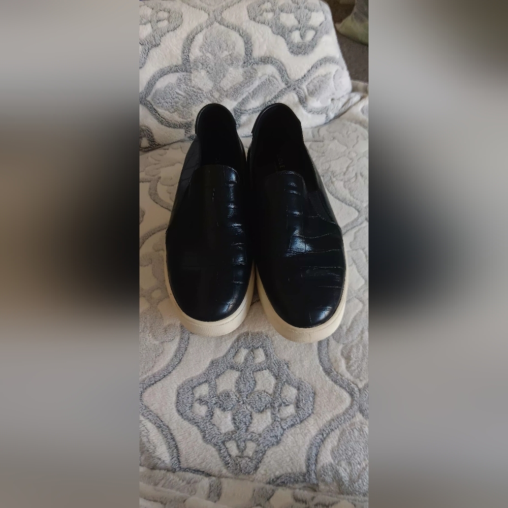 Womens Cole Haan Black Croc-Embossed Flats Size 8.5